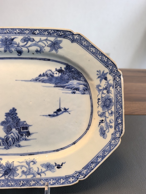 古玩陶瓷乾隆青花山水盤真品鑒賞圖