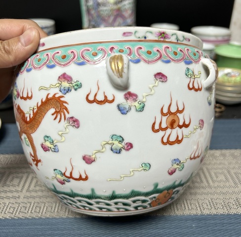 古玩陶瓷晚清礬紅龍紋蓋罐真品鑒賞圖