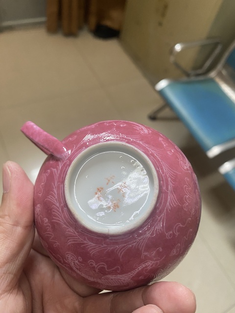古玩陶瓷民國胭脂紅軋道龍紋杯真品鑒賞圖