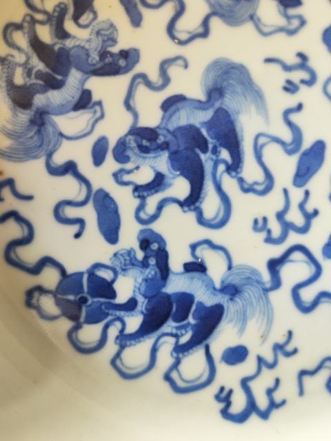 古玩陶瓷青花獅子茶盤真品鑒賞圖