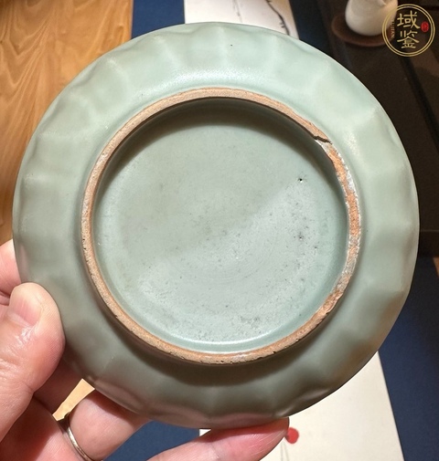 古玩陶瓷宋代·青釉蓮瓣紋洗 真品鑒賞圖