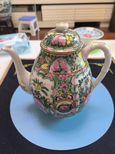 古玩陶瓷廣彩花鳥紋茶壺真品鑒賞圖