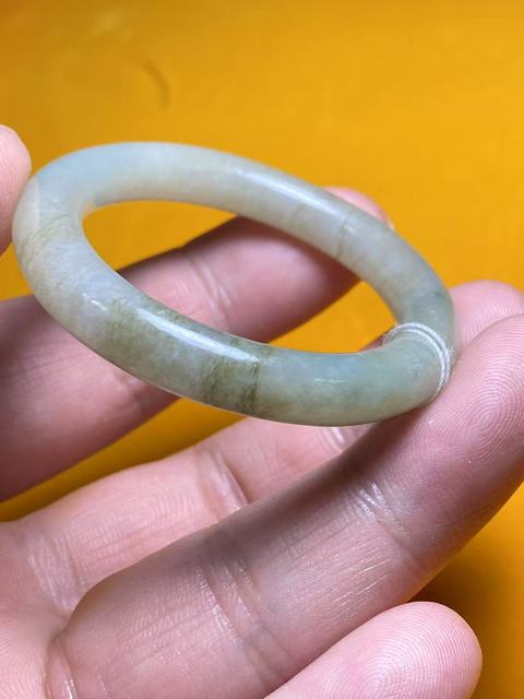 古玩玉器清代天然翡翠雕“素紋環”拍賣,當前價格1800元