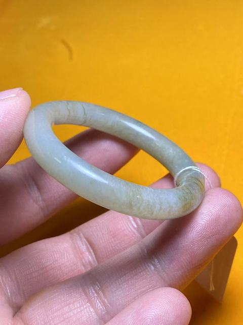 古玩玉器清代天然翡翠雕“素紋環”拍賣,當前價格1800元