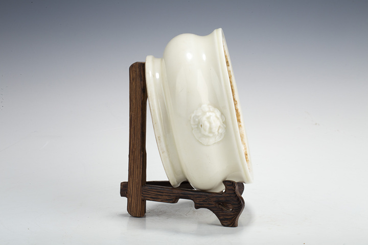 古玩陶瓷清中早·白釉獅耳爐真品鑒賞圖