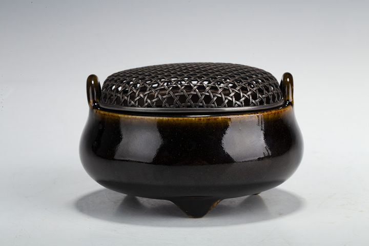 古玩陶瓷清中晚·醬釉雙耳三足爐真品鑒賞圖
