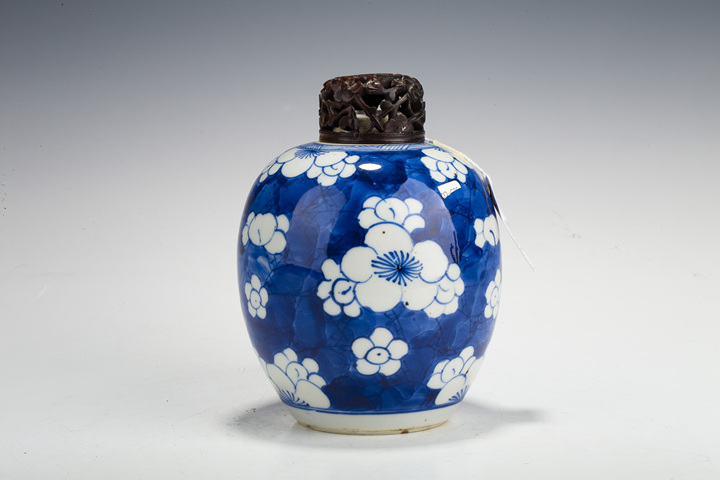 古玩陶瓷清康熙·青花冰梅紋小罐真品鑒賞圖