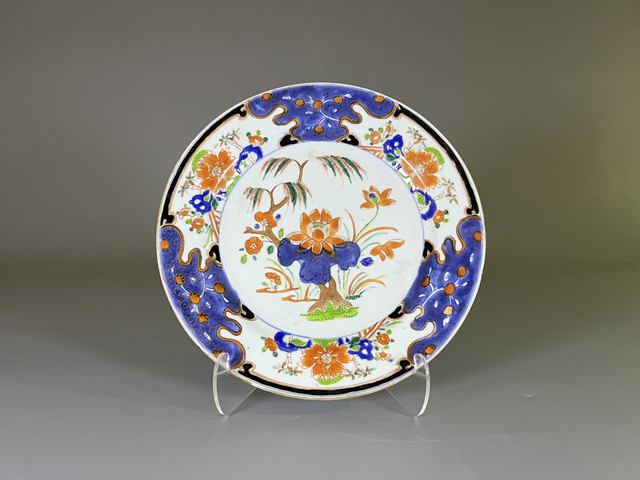 古玩陶瓷清早期·青花加彩花卉紋盤真品鑒賞圖