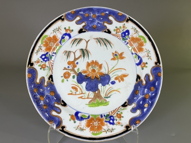 古玩陶瓷清早期·青花加彩花卉紋盤真品鑒賞圖