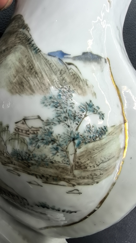古玩陶瓷淺絳山水紋壁瓶真品鑒賞圖