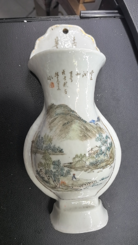 古玩陶瓷淺絳山水紋壁瓶真品鑒賞圖