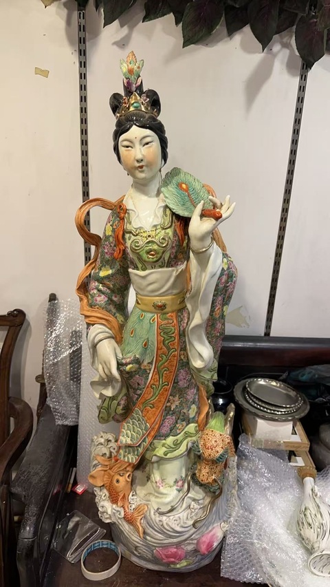古玩陶瓷粉彩百花觀音瓷塑雕像真品鑒賞圖