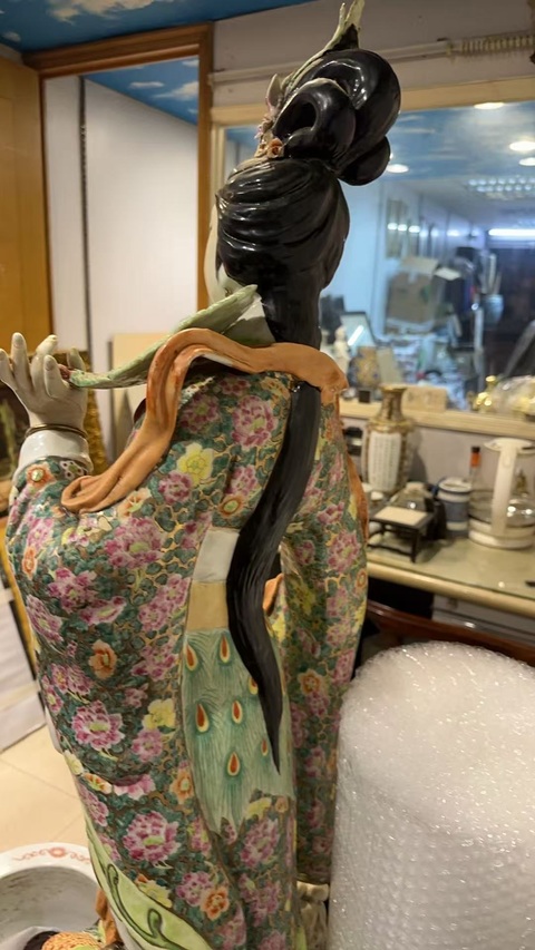 古玩陶瓷粉彩百花觀音瓷塑雕像真品鑒賞圖