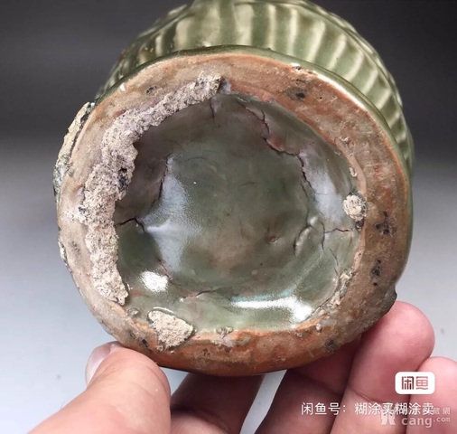 古玩陶瓷龍泉青瓷貼塑龍虎紋瓶拍賣,當(dāng)前價(jià)格280000元