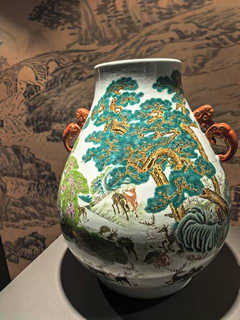 古玩陶瓷粉彩百鹿尊真品鑒賞圖