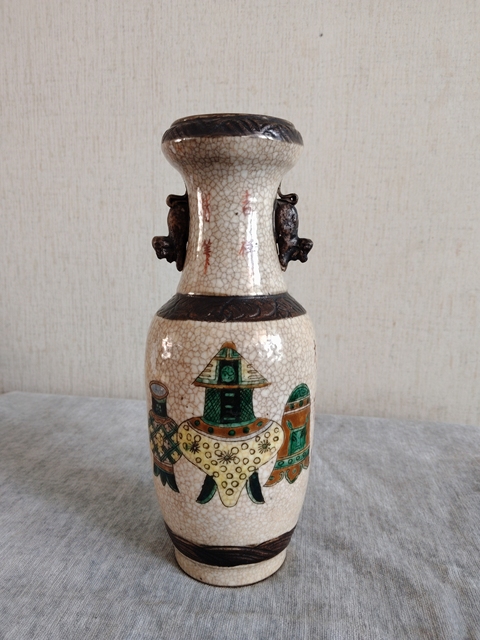 古玩陶瓷晚清哥釉五彩瓶拍賣,當(dāng)前價(jià)格1300元