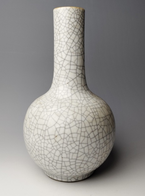 古玩陶瓷哥釉天球瓶真品鑒賞圖