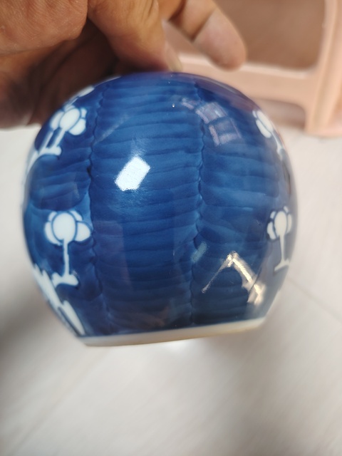 古玩陶瓷青花冰梅圖罐真品鑒賞圖