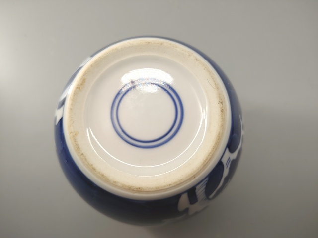 古玩陶瓷青花冰梅圖罐真品鑒賞圖