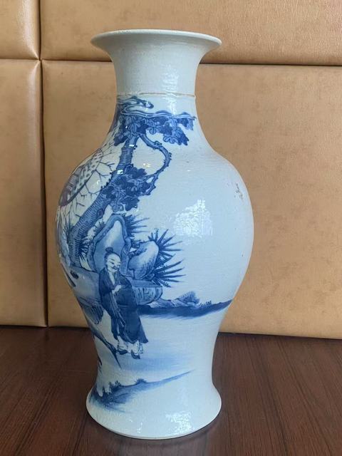 古玩陶瓷人物紋青花觀音瓶真品鑒賞圖