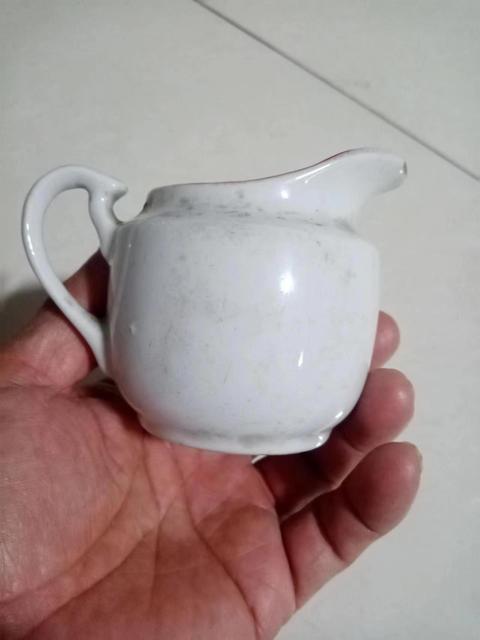 古玩陶瓷粉彩三多紋茶壺拍賣(mài),當(dāng)前價(jià)格388元