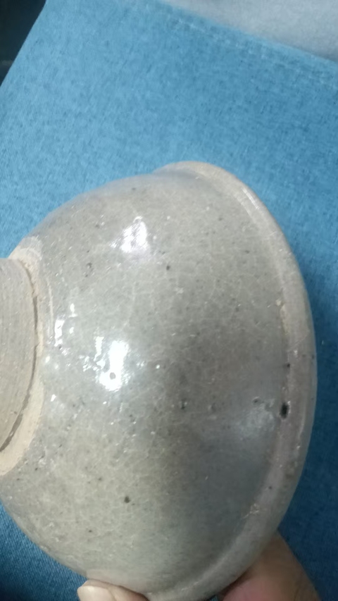 古玩陶瓷元代龍泉窯青釉碗真品鑒賞圖