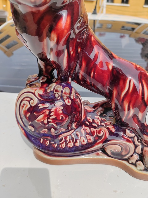 古玩陶瓷紅釉獅子瓷塑真品鑒賞圖