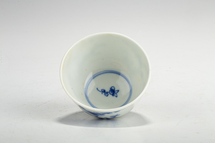 古玩陶瓷青花花卉紋杯真品鑒賞圖