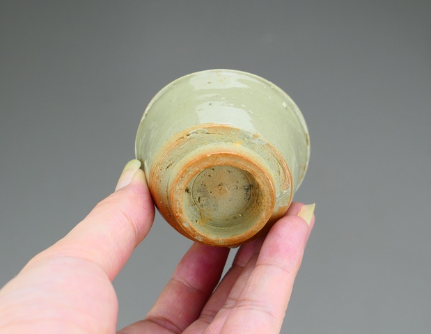 古玩陶瓷龍泉青瓷杯和托真品鑒賞圖