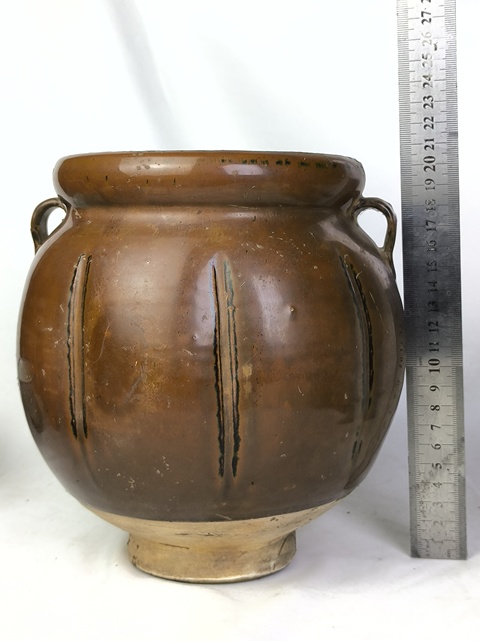 古玩陶瓷金元時期紫金釉瓜棱罐真品鑒賞圖