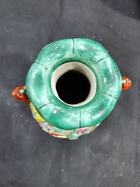 古玩陶瓷粉彩堆塑龍鳳紋瓶真品鑒賞圖