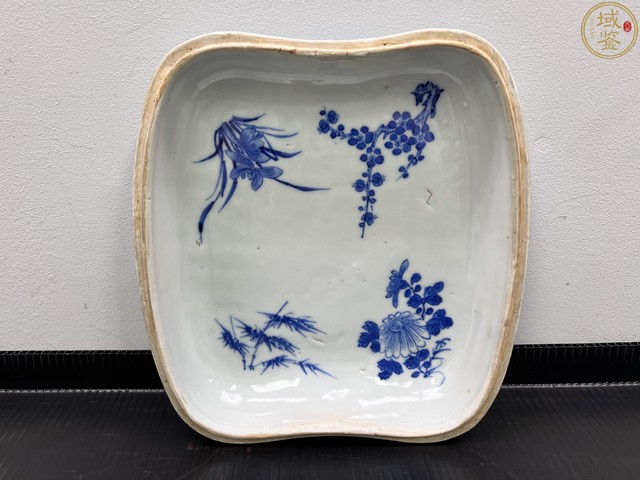 古玩陶瓷瓜蝶連綿青花蓋盒真品鑒賞圖