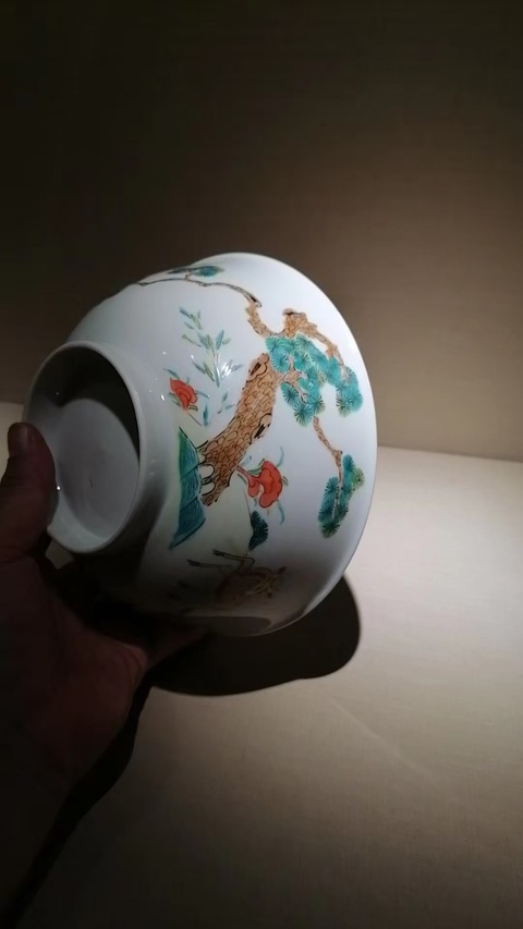 古玩陶瓷粉彩松鹿圖碗真品鑒賞圖