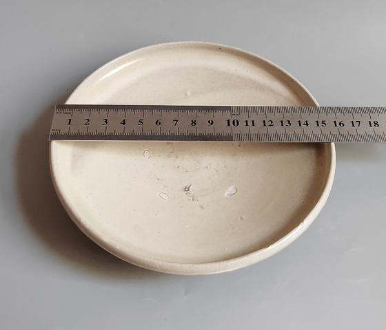 古玩陶瓷精品宋金白釉折沿盤拍賣,當前價格174元