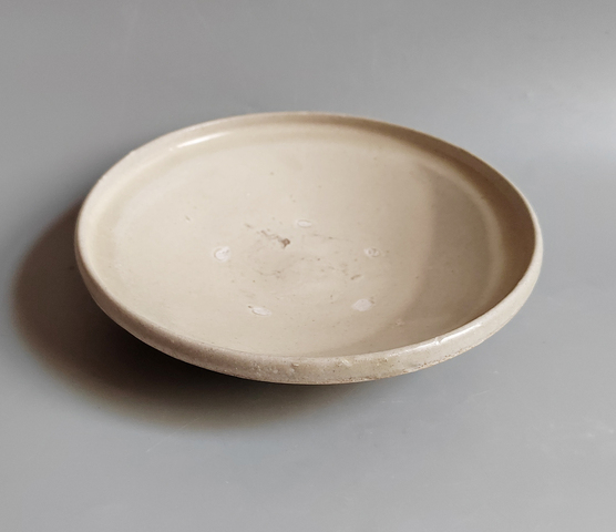 古玩陶瓷精品宋金白釉折沿盤拍賣,當前價格174元