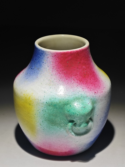 古玩陶瓷桃花洞釉雙鋪首瓶標本真品鑒賞圖