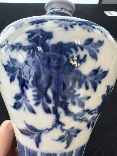 古玩陶瓷花果紋青花梅瓶真品鑒賞圖