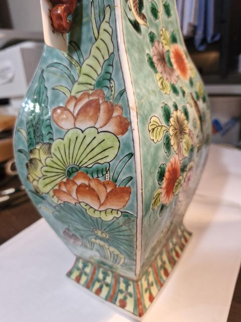 古玩陶瓷粉彩瓶真品鑒賞圖
