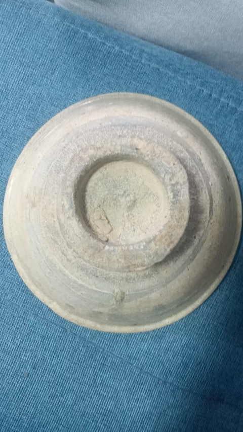 古玩陶瓷 龍泉窯系青釉澀圈圈足疊燒工藝碗真品鑒賞圖