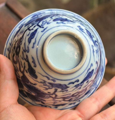 古玩陶瓷日本明治青花麒麟紋茶碗真品鑒賞圖