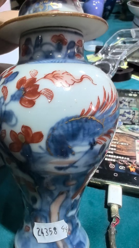 古玩陶瓷青花礬紅描金花鳥紋雞腿蓋瓶真品鑒賞圖