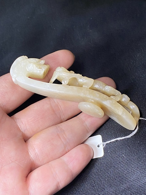 古玩玉器清代和田玉雕“蒼龍教子”帶鉤拍賣(mài),當(dāng)前價(jià)格15000元