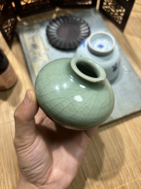 古玩陶瓷龍泉青瓷水盂真品鑒賞圖