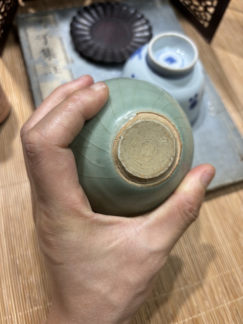 古玩陶瓷龍泉青瓷水盂真品鑒賞圖