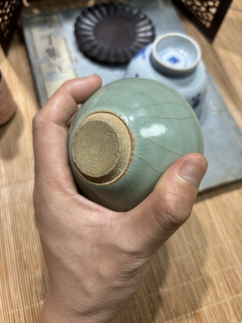 古玩陶瓷龍泉青瓷水盂真品鑒賞圖