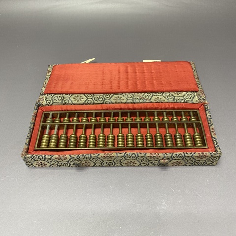 古玩陶瓷創(chuàng)匯精巧的一個銅算盤拍賣,當(dāng)前價(jià)格269元