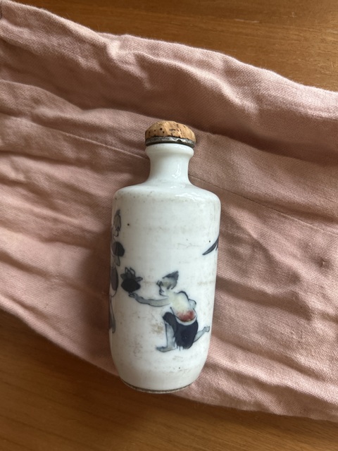 古玩陶瓷清中晚·青花釉里紅鐘馗人物紋鼻煙壺 真品鑒賞圖