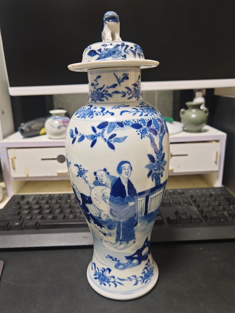 古玩陶瓷青花人物故事紋雞腿瓶真品鑒賞圖