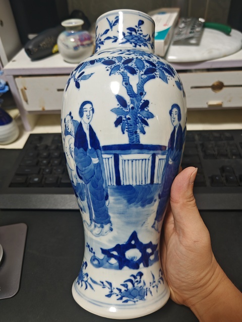 古玩陶瓷青花人物故事紋雞腿瓶真品鑒賞圖