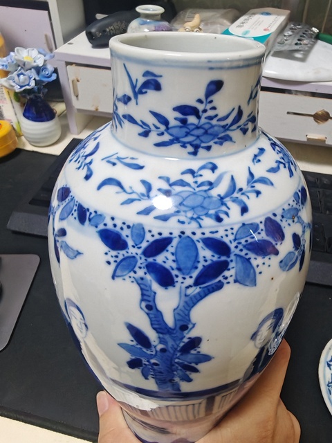 古玩陶瓷青花人物故事紋雞腿瓶真品鑒賞圖